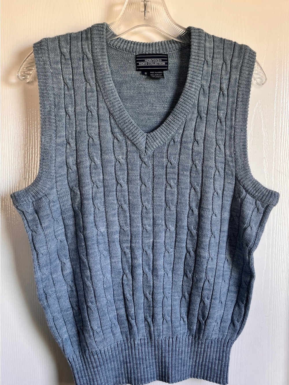 Mervyn’s Men’s Gray Cable-Knit V-Neck Sweater Vest
